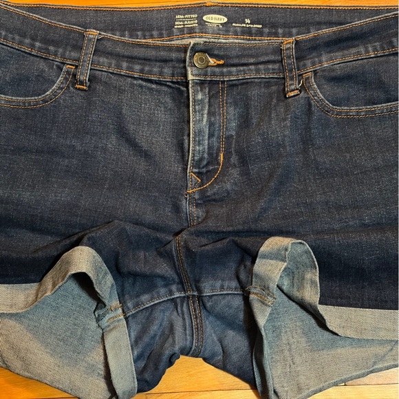 Old Navy Semi-Fitted Blue Jean Shorts – Size 14 - Picture 4 of 6